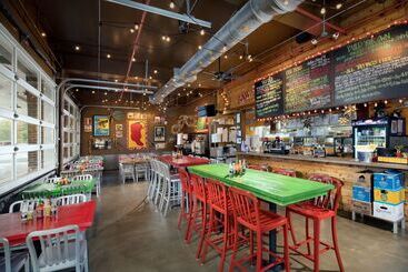 هتل Home2 Suites By Hilton Huntsville Village Of Providence