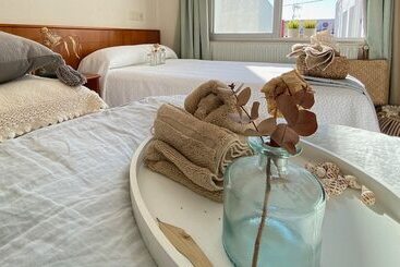 فندق Hostal Blayet