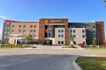فندق La Quinta Inn & Suites By Wyndham Williston Burlington