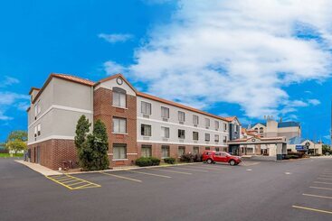 Suburban Studios Milwaukee Airport