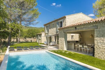 پانسیون L Instant Luberon