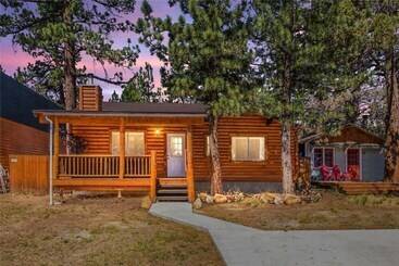 קוטג'' Robins Nest