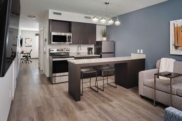 شقة فندقية Stayapt Suites Jackson