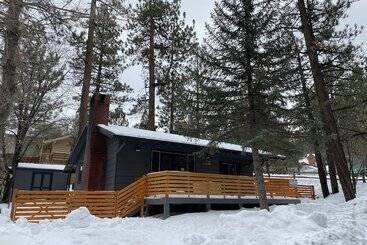 Сельский дом Yellow Pine Lodge
