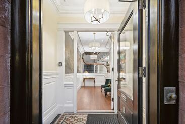 مبيت وإفطار Charlesgate Suites