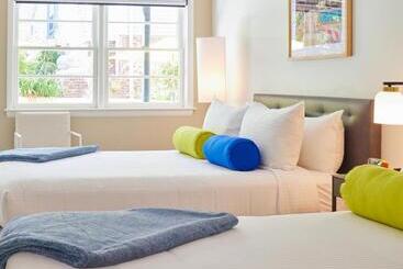 Little Mod Hotel At The University