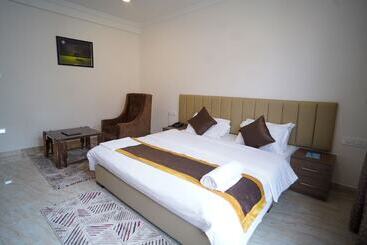 호텔 Sterling Inn Near Bangalore International Airport