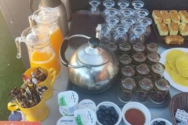 בית מלון כפרי Stork Marrakech Luxury Hostel