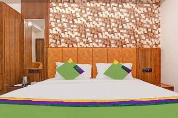 فندق Treebo Merit