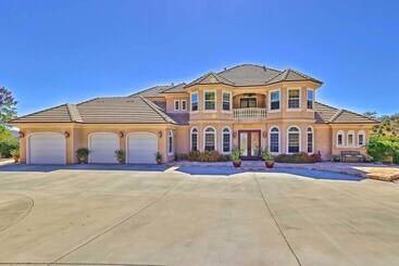 קוטג'' Luxurious Murrieta Retreat W/ Mountain Views!