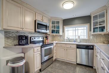 کلبه Ocean City Escape W/ Cozy Porch: Walk To Boardwalk