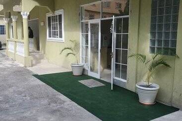 پانسیون Comfy Guest Rooms