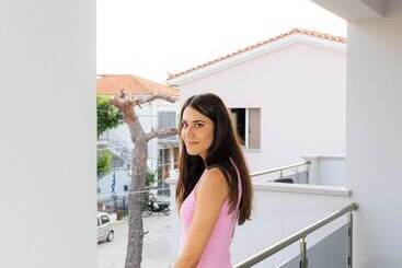 Rafkon Luxury Apartments   Myrina