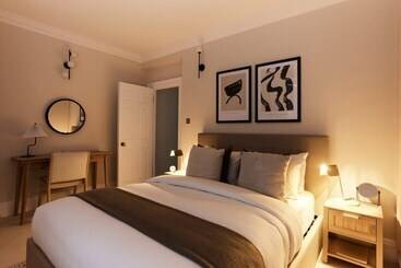 Сельский дом The South Kensington Wonder Trendy 3bdr House With Garden