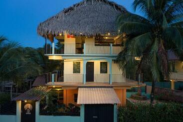 فندق Routes & Culture