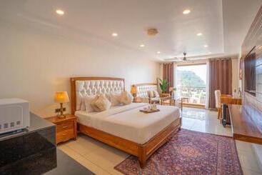 فندق Perfectstayz Mokshada Suites