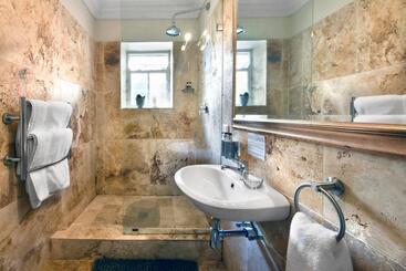 آپارتمان Auberge Daniella