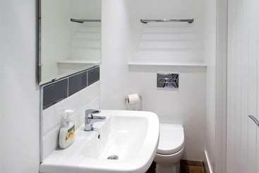 شقق خاصة سياحية Beddoe Apartments Premier Lodge Eastleigh Near Winchester And Southampton