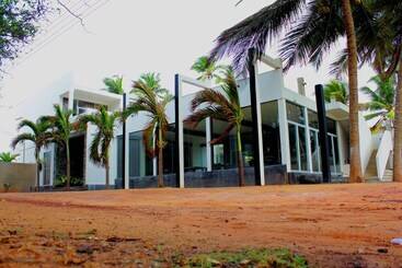 ホテル Saara Beach