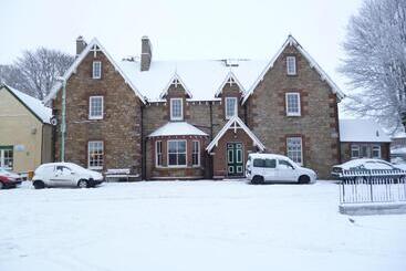 Отель The Hopetoun Arms