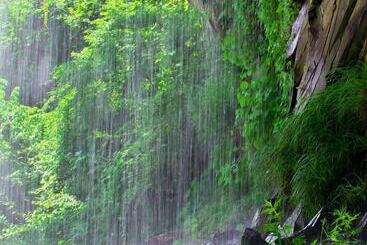 ペンション Guesthouse Kreutzer