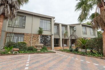 بنسيون Sunset Manor Guest House