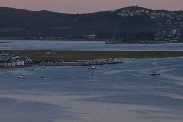 پانسیون Villa Paradisa Guest House