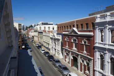 هتل آپارتمان Quest Fremantle