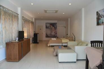 Hospedaria Marine House