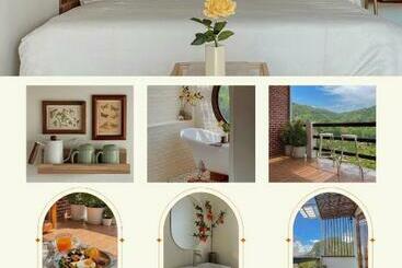 旅馆 November พฤศจิกายน