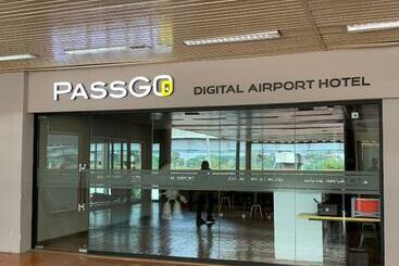 Капсульный Oтель Passgo Digital Airport Terminal 2 Soekarno Hatta