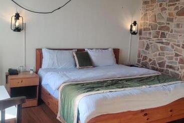 בית מלון כפרי Dobaati By  Lake & Woods