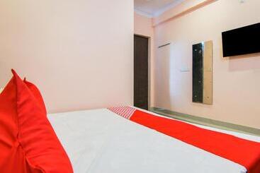 Oyo Flagship Balaji Hotel And Hostel