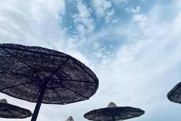 アパートホテル Turtles Beach Resort Hurghada Studio View Sea View Pool Private Beach Pools Anf Sunny Balcony