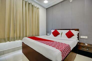 ホテル Oyo Flagship Inder Guest House