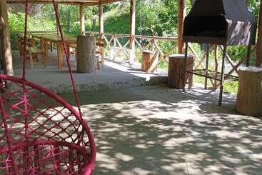 펜션 зелений рай