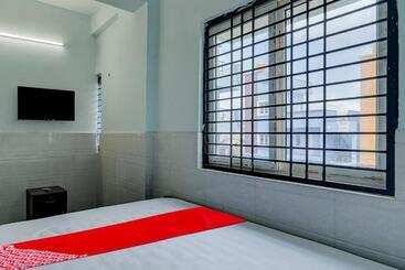 בית מלון כפרי Oyo Flagship Sri Sai Lodge