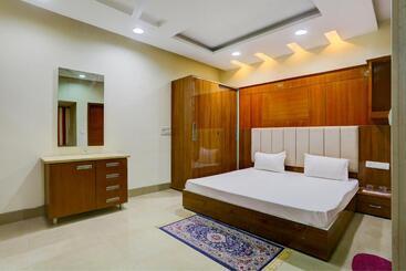 هتل O R  Galaxy Guest House