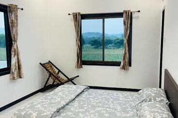 פנסיון Govardhan Villas Farm Stay