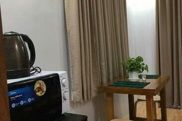 הוסטל Transient Room Near Calatagan Floating Cottage