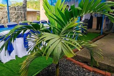 هتل Hostería Cacique Wasi