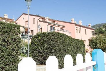 Отель Affittacamere Lo Scoglio