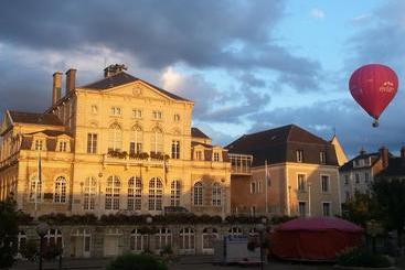 فندق Hôtel Au Lion D'or