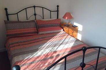 酒店 The Boat House Guesthouse