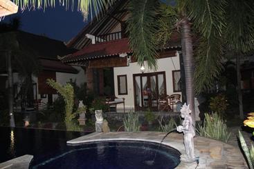 בית מלון כפרי Tradisi Villas