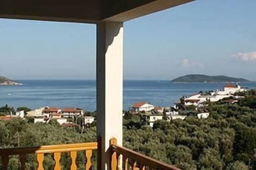 בית מלון כפרי Villa Meroulas