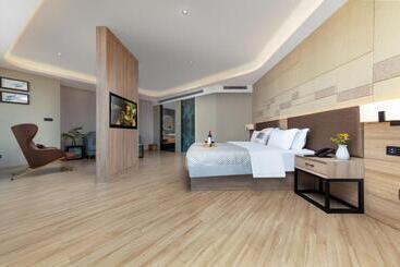 莫林酒店(moning Hotel）