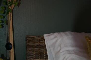 پانسیون Les Demoiselles