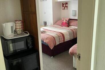 ペンション The Croft