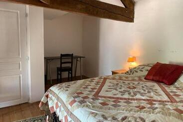 膳宿费 Townhouse 26 Chambres D Hôtes Civray